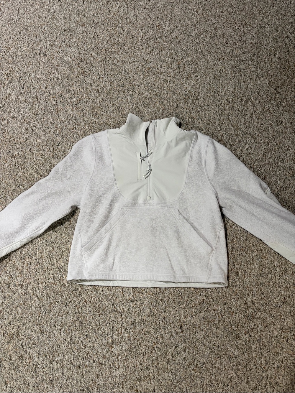 White LULULEMON quarter zip